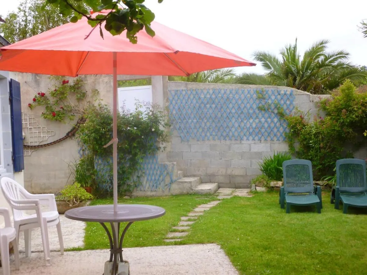 Maison De Charme A Plougasnou Avec Jardin Cloture